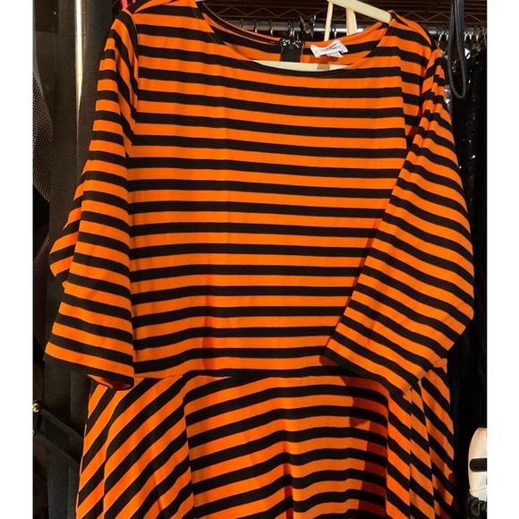 Unique Vintage Nicole swing dress orange black Halloween stripes plus size 4X - Picture 6 of 7